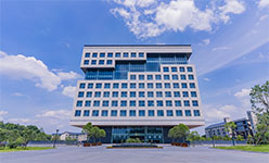 365英国上市公司