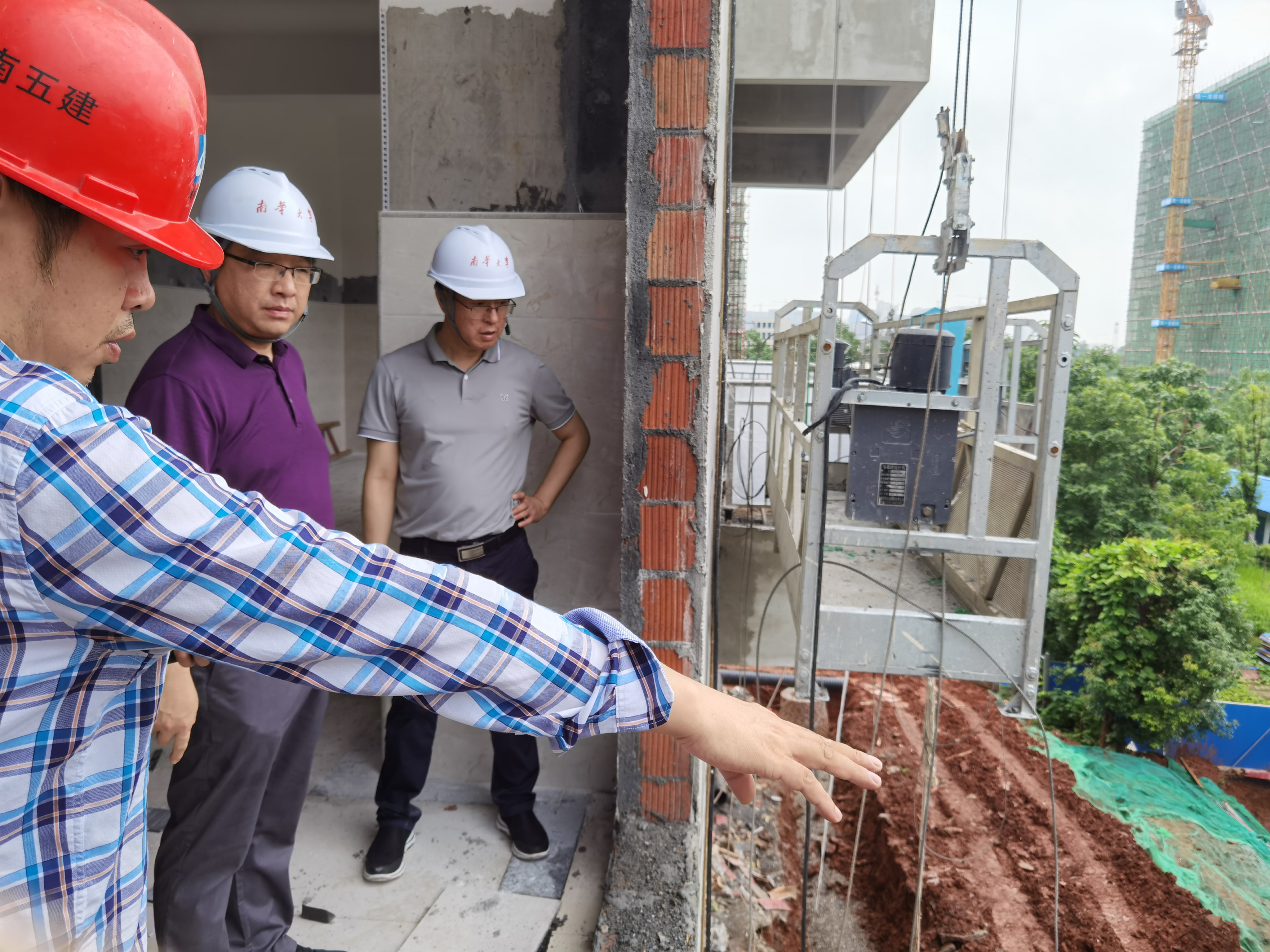 365英国上市公司