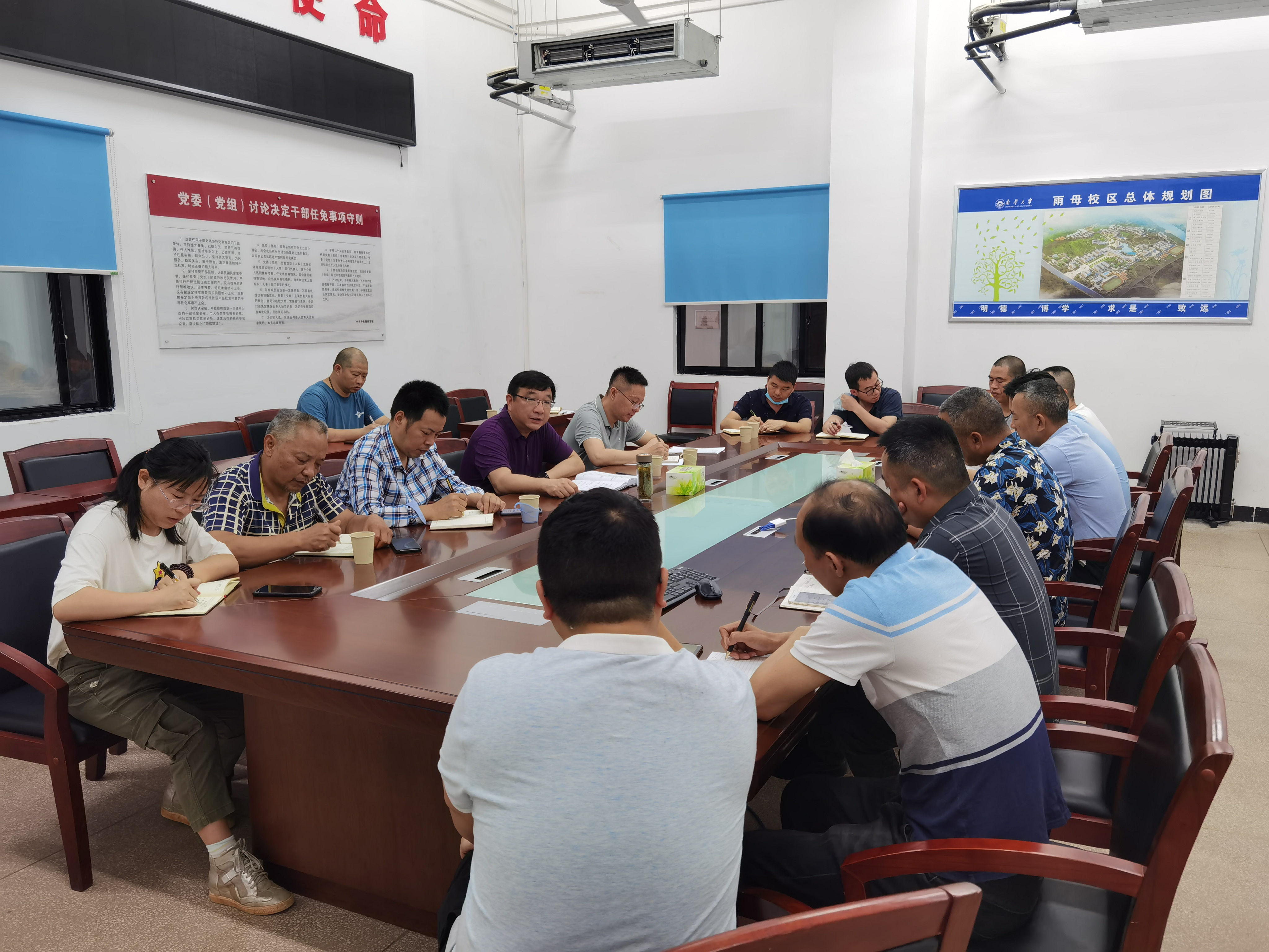 365英国上市公司